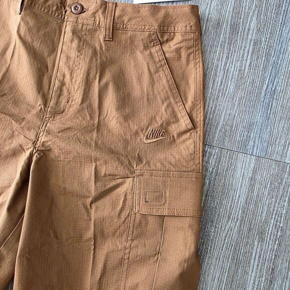 Nike Club Woven Cargo Shorts Ripstop British Tan Brown FN3517-281 Men's Size 28 - Picture 2 of 8